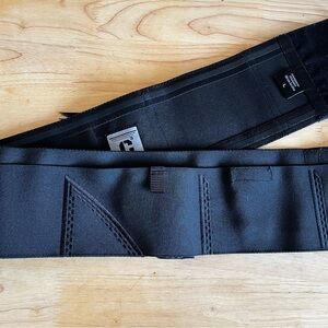 Hip hugger gun holster